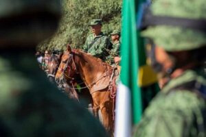 Estados-Mauricio Kuri participó en la cabalgata La gran fuerza de México