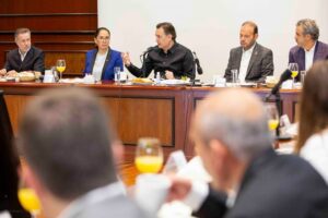 Mauricio Kuri se reunió con integrantes del Consejo del Club de Industriales de Querétaro
