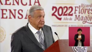 AMLO se compromete a garantizar justicia en caso de Ayotzinapa