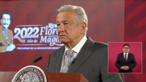 AMLO se compromete a garantizar justicia en caso de Ayotzinapa