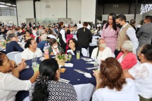 Adultos mayores celebraron el Día del Abuelo Corregidora 2022