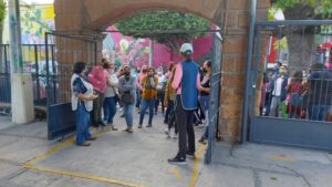 Ajetreado regreso a clases en San Juan del Río