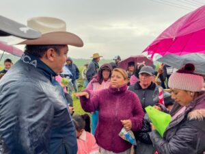 Continúan arranques de obras en comunidades de Amealco