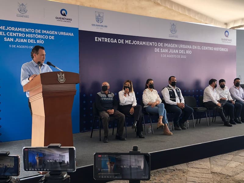 Gobernador entrega obras por 7.9 MDP en Centro Histórico de San Juan del Río