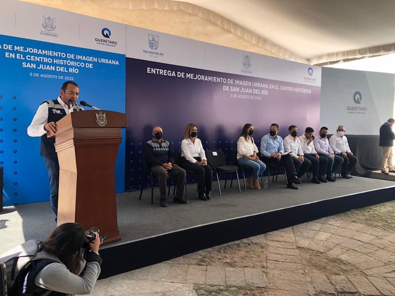 Gobernador entrega obras por 7.9 MDP en Centro Histórico de San Juan del Río 1 Gobernador entrega obras por 7.9 MDP en Centro Histórico de San Juan del Río