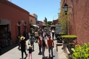 Inicia descenso en contagios por COVID-19 en Querétaro