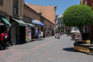 Llaman a fortalecer medidas preventivas por temporada de calor en Querétaro