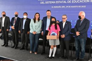 Mauricio Kuri anuncia programa para dotar con Internet escuelas públicas de educación básica en Querétaro