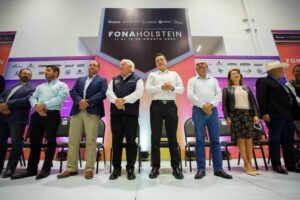 Mauricio Kuri inauguró el Foro Nacional Holstein 2022