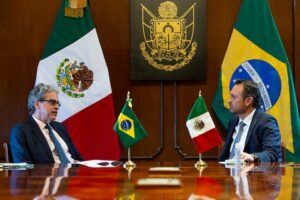 Mauricio Kuri recibe a Fernando Coimbra Embajador de Brasil en México