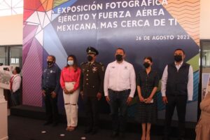 Realizan exposición fotográfica del Ejército Mexicano en San Juan del Río