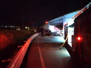 Se incendia pipa de gas en la México Querétaro 1 Se incendia pipa de gas en la México Querétaro