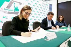 UTC y empresa Cartones Ponderosa firman convenio