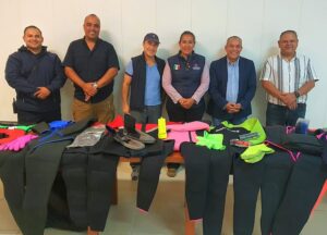 CEPCQ recibe donativo de equipo de buceo