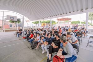 Cine en tu Comúnidad beneficia a más de mil sanjuanenses en diversas comunidades