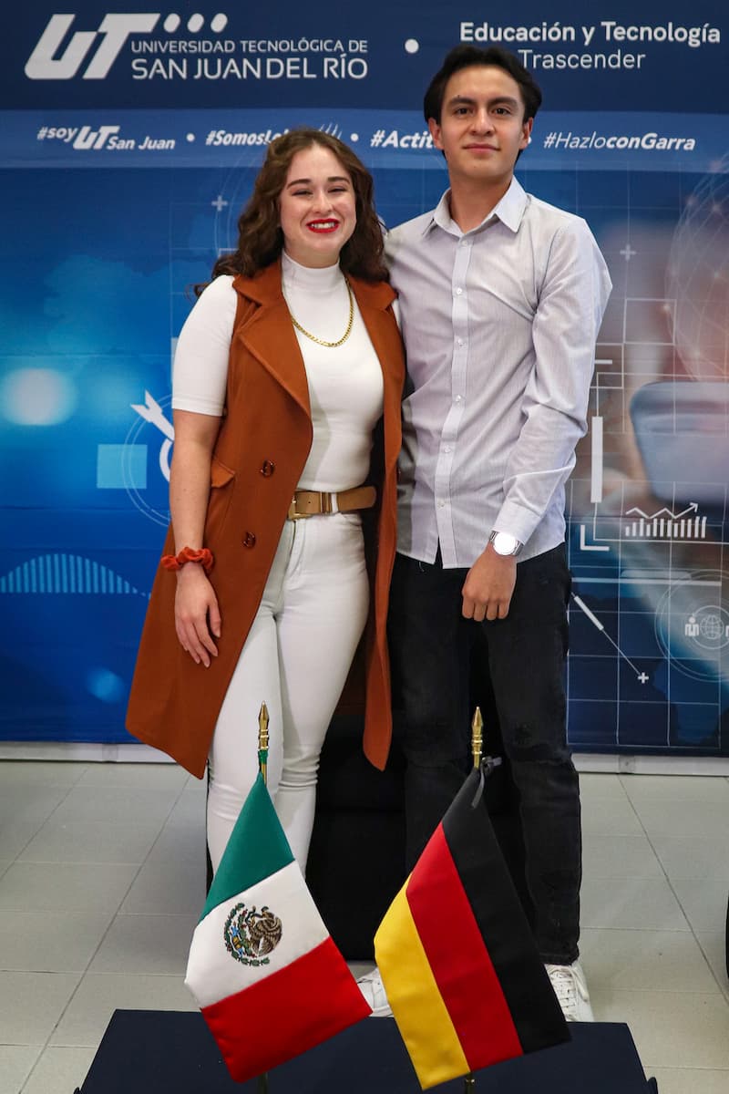 Carina y César listos para complementar estudios acádemicos en Alemania