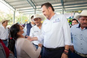 Mauricio Kuri encabezó entrega de apoyos a productores agropecuarios de Jalpan