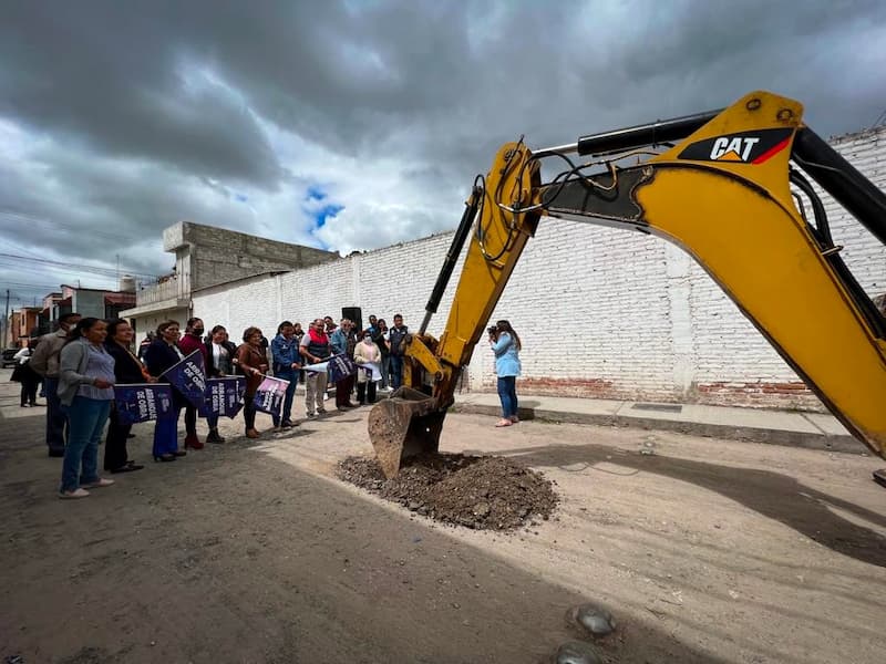 Realiza Amarildo Bárcenas recorrido de arranque y entrega de obras en Pedro Escobedo