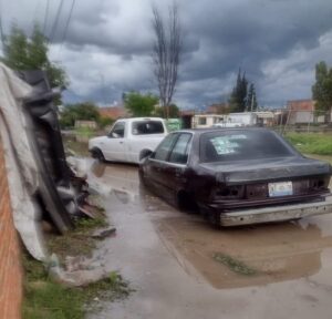 Se inundan viviendas de Pueblo Quieto en San Juan del Río