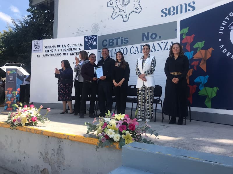 Celebran el 42º aniversario del CBTis 145 de San Juan del Río