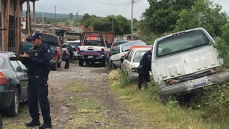 Dirección de Tránsito continúa el retiro de vehículos abandonados en la vía pública 1