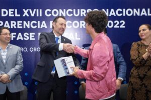Mauricio Kuri entregó reconocimientos a ganadores del Concurso Nacional de Transparencia en Corto 2022