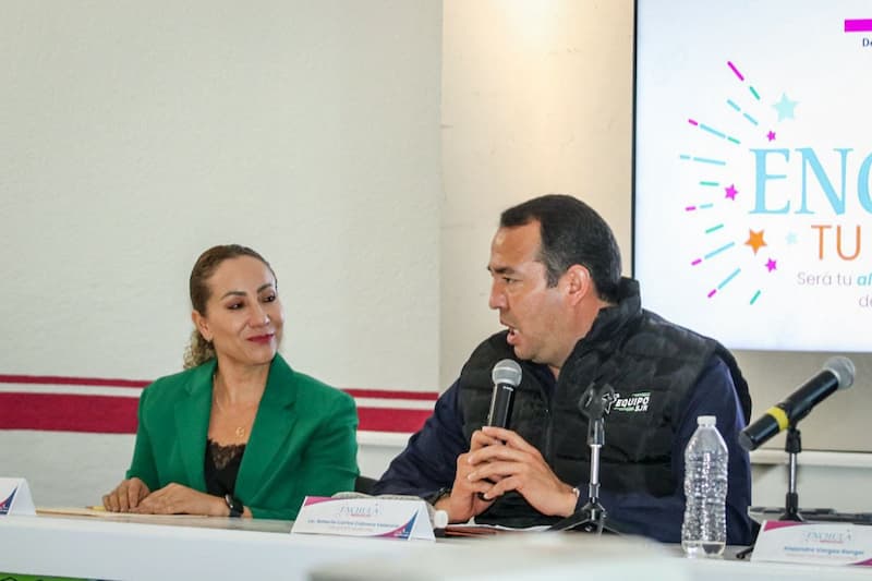 Presentan programa “Enchula tu negocio” para beneficio del comercio en San Juan del Río