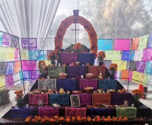 USEBEQ realiza tradicional concurso de Altar de Muertos