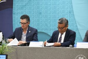 UTEQ y CEA firman convenio para impulsar la protección y el uso adecuado del agua