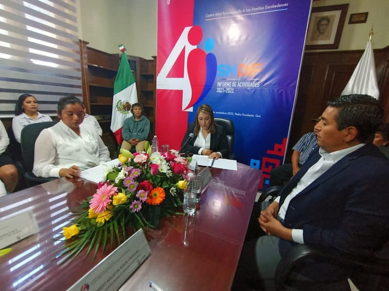 Araceli Olvera rinde 4to informe de actividades al frente del DIF Pedro Escobedo