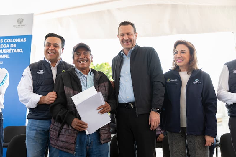 Mauricio Kuri entregó obras sociales y escrituras en Querétaro, Corregidora y Amealco