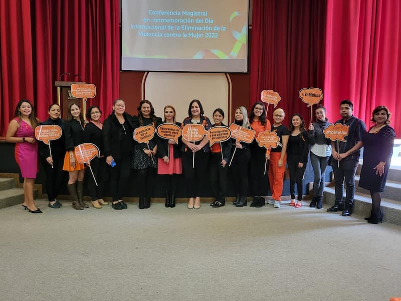 Realizan conferencia por Día Internacional de la Eliminación de la Violencia contra la Mujer en SJR