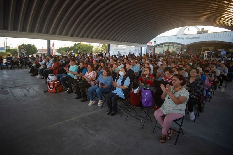 Encabeza Guadalupe Murguía entrega de contratos individuales de agua