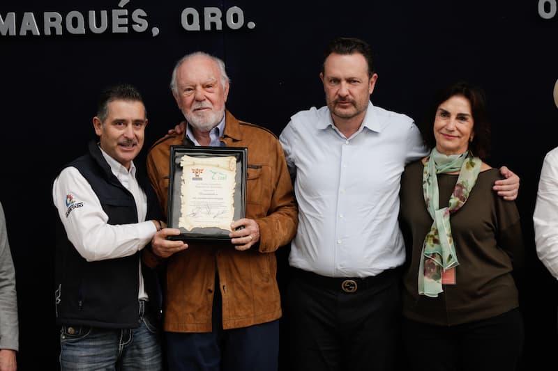 Mauricio Kuri premia a expositores en el marco del Día del Ganadero