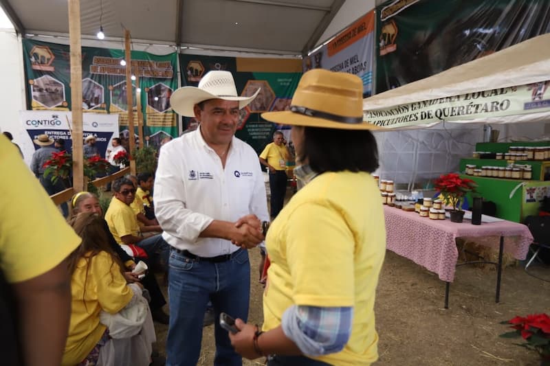 SEDEA y apicultores del estado se comprometen por la productividad