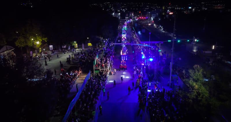 Se llevó a cabo el Megadesfile Alegría en municipio de Querétaro