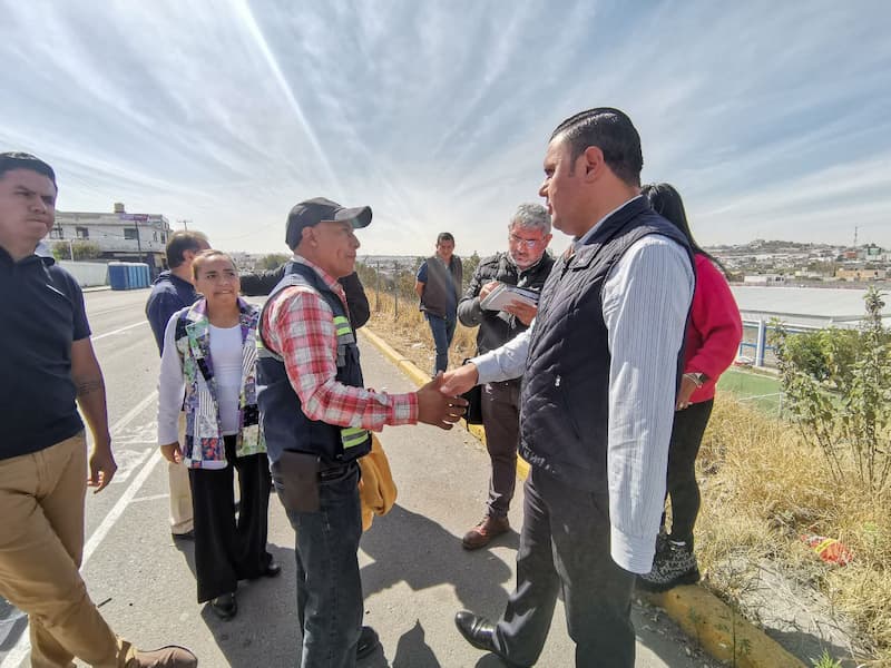 Autoridades se reúnen con comerciantes del Tianguis Las Garzas y colonos de Comevi Banthí