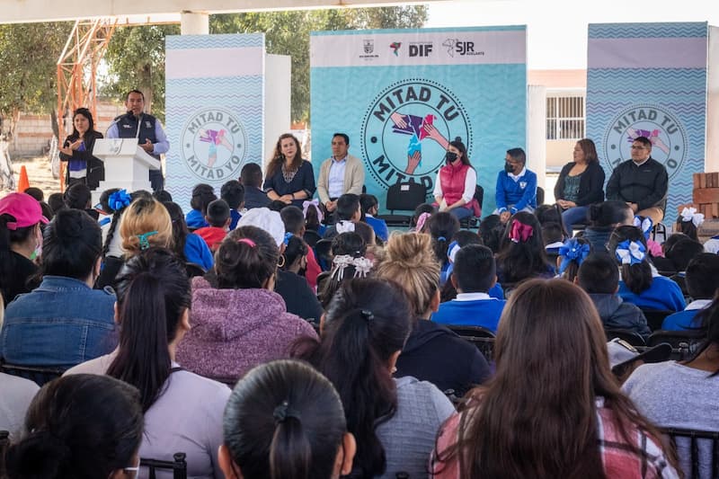 DIF SJR dona material deportivo y para construcción a primaria en Palma de Romero 1 DIF SJR dona material deportivo y para construcción a primaria en Palma de Romero