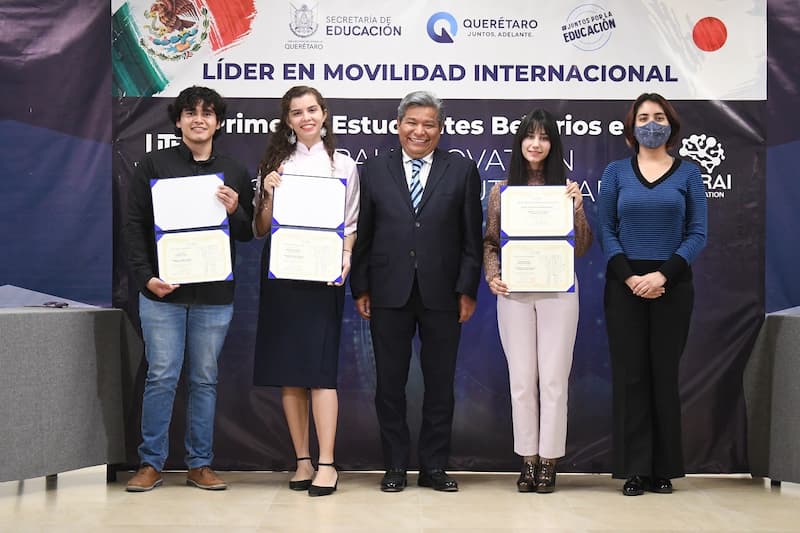 Estudiantes de UTEQ desarrollan proyectos de tecnología 4.0 en Japón