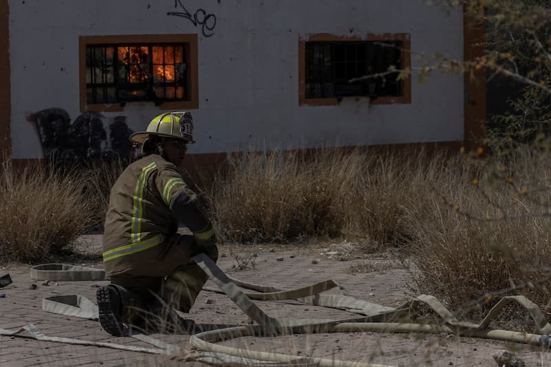 Mueren perritos calcinados en Lienzo Charro, Tequisquiapan