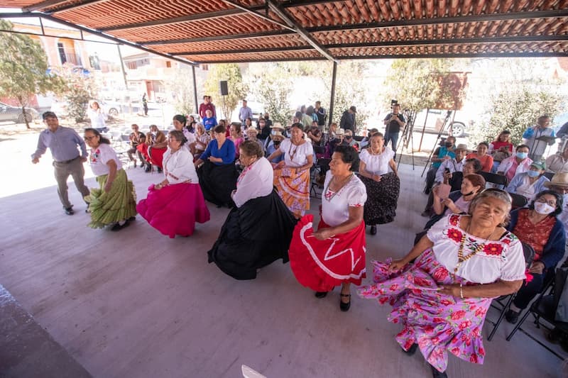Municipio y DIF Municipal entregan techumbre en Santa Cruz Nieto