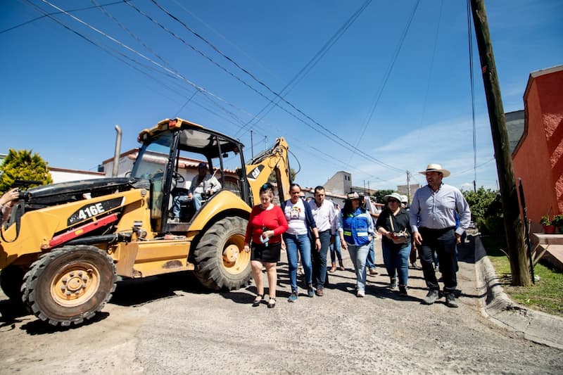 Roberto Cabrera inicia programa de Mejoramiento Vial en San Juan del Río