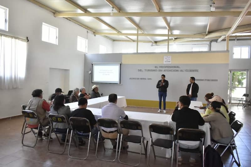SECTUR fortalece capacitación turística en la Sierra Gorda de Querétaro