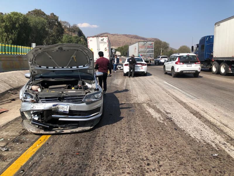 Viernes accidentado en la México-Querétaro