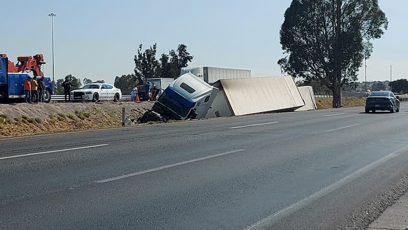 Viernes accidentado en la México-Querétaro