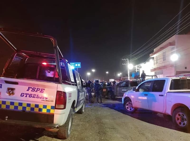 Grupo armado asesina a 8 personas en bar "El Estadio" en Apaseo el Grande