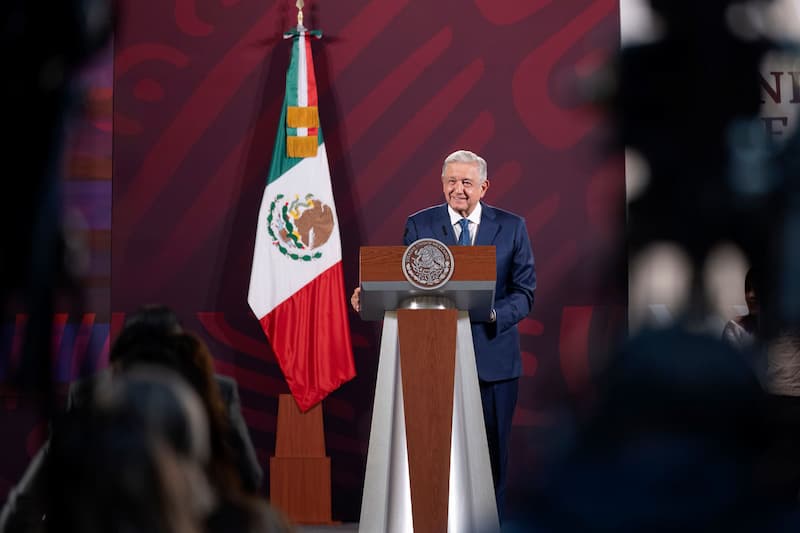El presidente López Obrador anunció que el tramo 2 del Tren Maya será evaluado en locomotora para verificar el estado de las vías férreas, terraplenes, terracerías, balasto y rieles