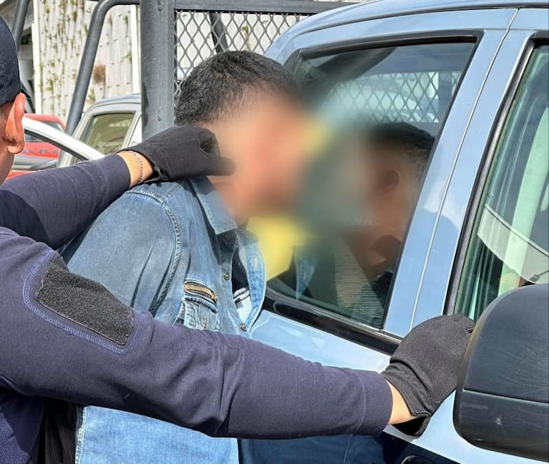 Sujeto detenido tras arrebatar bolso con dinero a mujer en cajero automático en Tequisquiapan