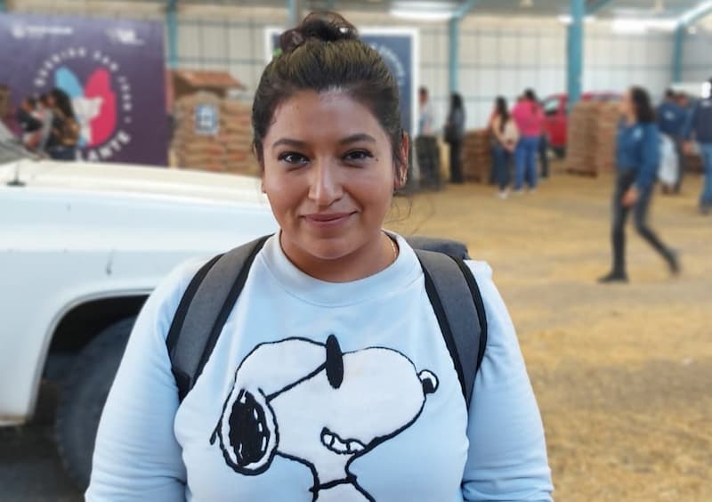 María Iris Patricia Olvera Jaramillo, delegada de la comunidad de La Estancia, busca fomentar la venta de artesanías durante la Semana Santa