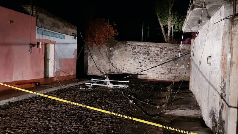 La tromba tuvo lugar entre las 5 y 6 de la tarde, acompañada de granizo en algunas áreas; se fue la energía al menos 3 horas en la comunidad sanjuanense